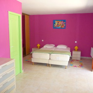 Chambre au rez de chaussée (2 lits en 90)