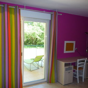 Chambre au rez de chaussée (2 lits en 90)